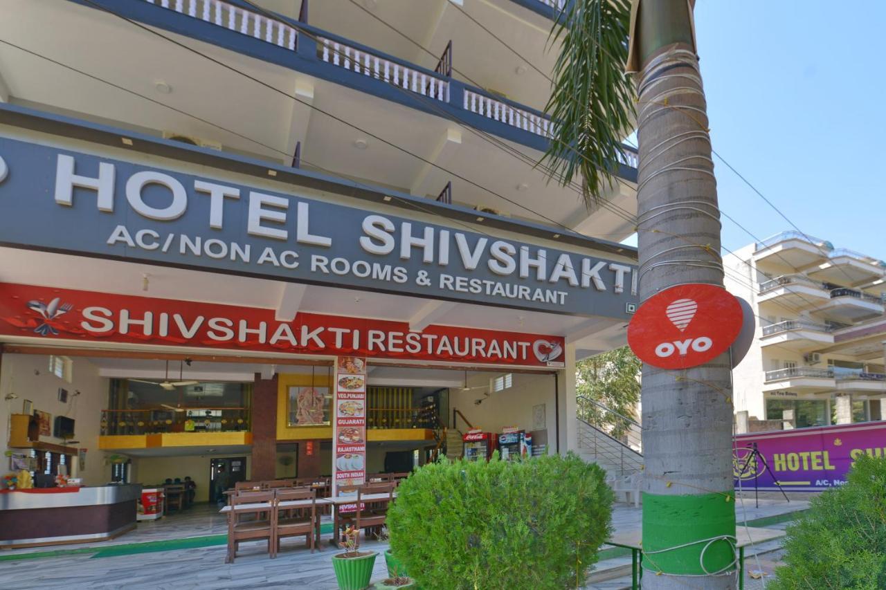 Oyo 10499 Hotel Shiv Shakti Kivarli Exterior photo