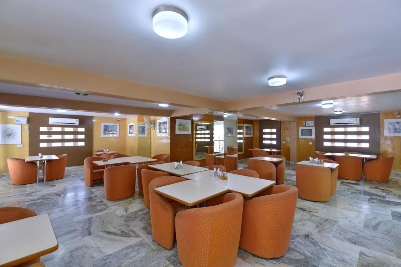 Oyo 10499 Hotel Shiv Shakti Kivarli Exterior photo